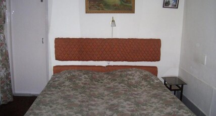 Blue Chip Room Type - Standard Ac