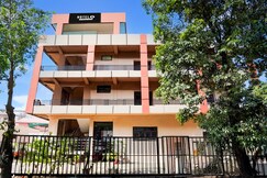 Super Hotel O GMS Road Ballupur Chowk