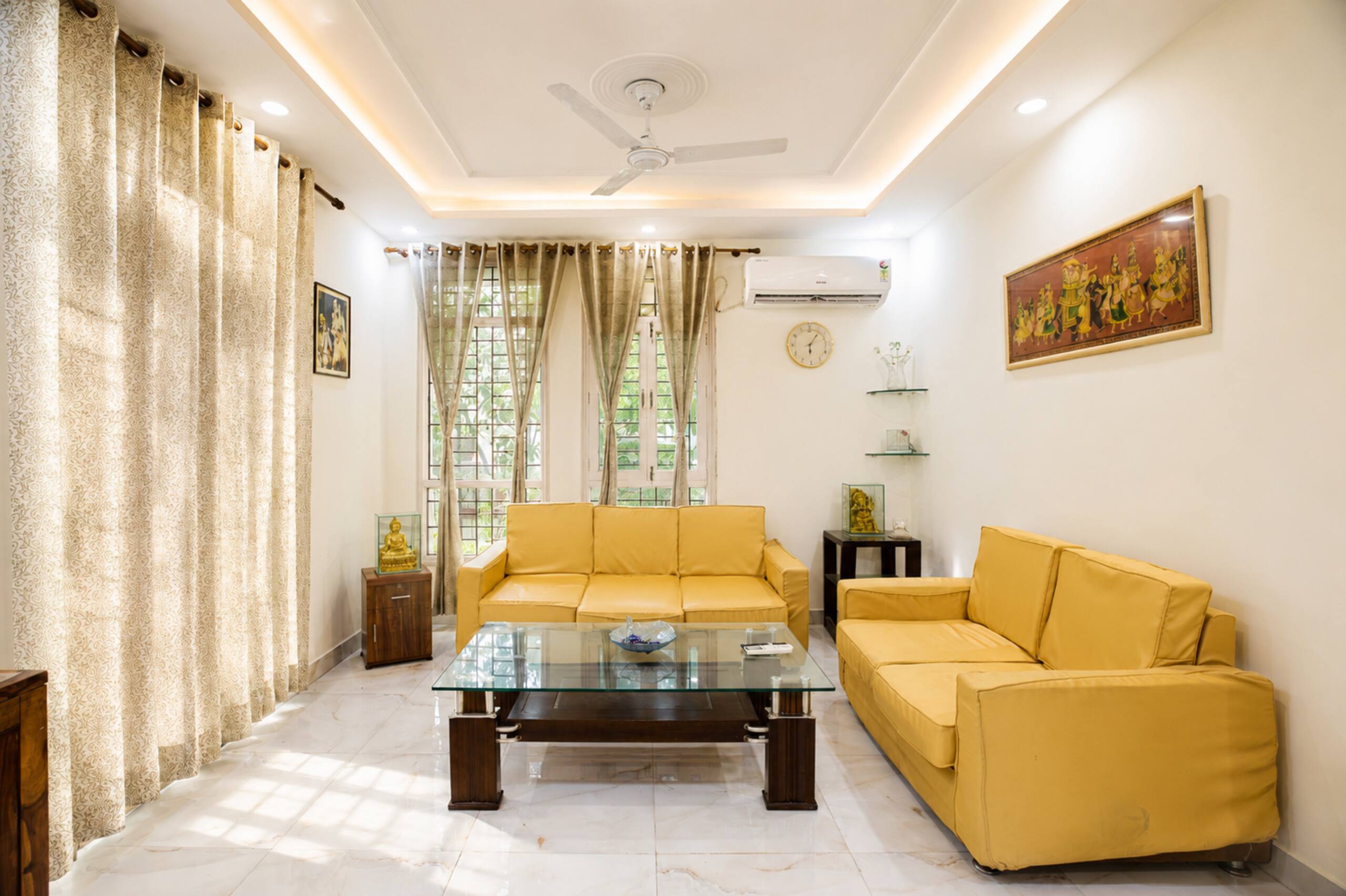 Marigold by RedOlive 3BHK Nr Fortis 30min Airport - Tap to explore photos