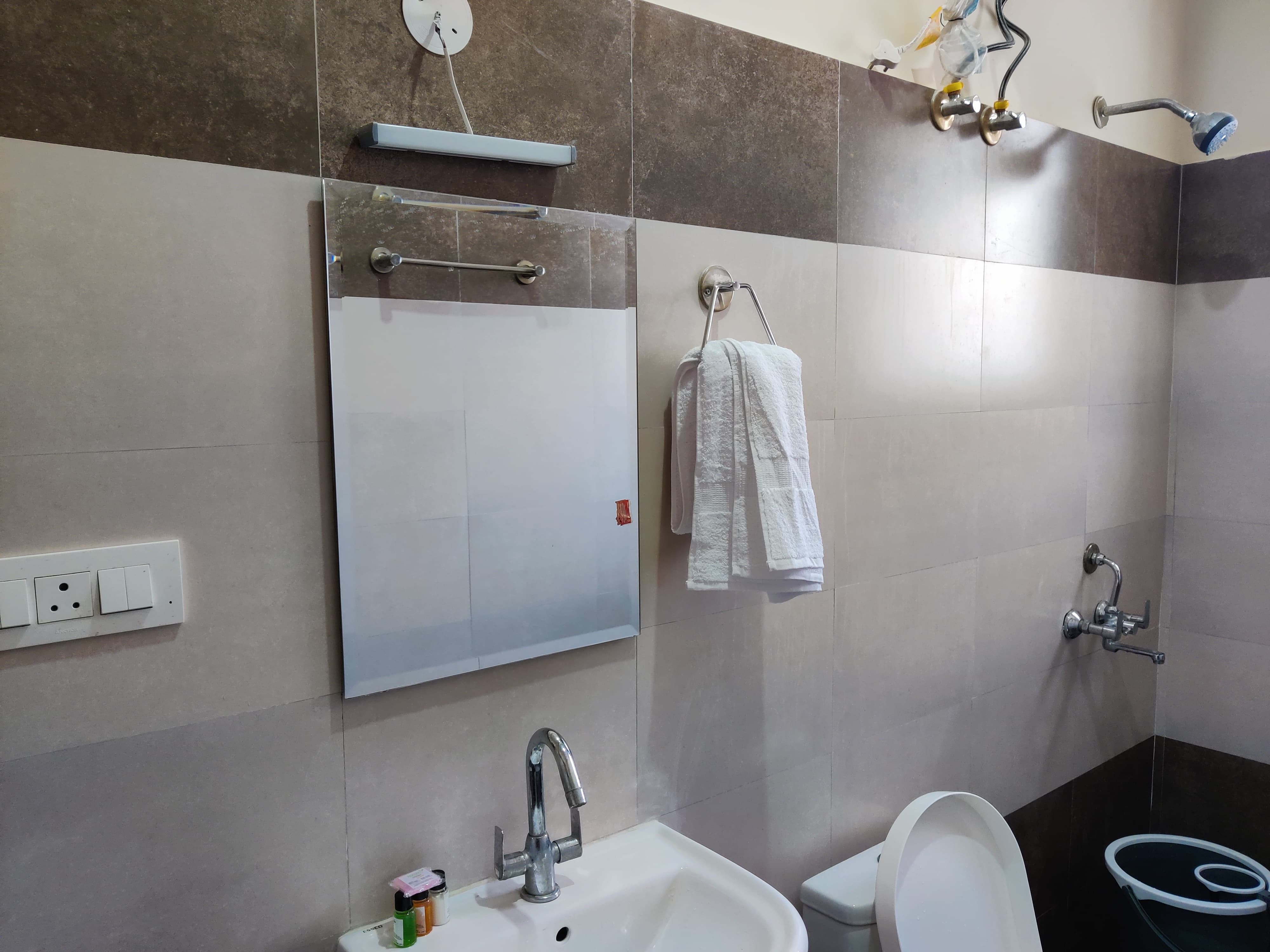 Savi Homestay - Tap to explore photos