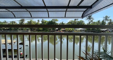 Evaans Casa Homestay | Lake-view Rooms Room Type - Deluxe Lake View AC Room Evaans Casa Homestay | Lake-view Rooms Room Type - Deluxe Lake View AC Room