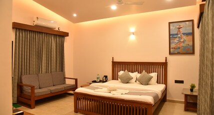Blue Bird Resort Room Type - Deluxe Room AC