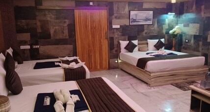 Hotel Ganesh Palace Room Type - Empire suite six bed