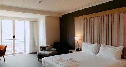 Mercure Gold Coast Resort Room Type - Privilege King Room