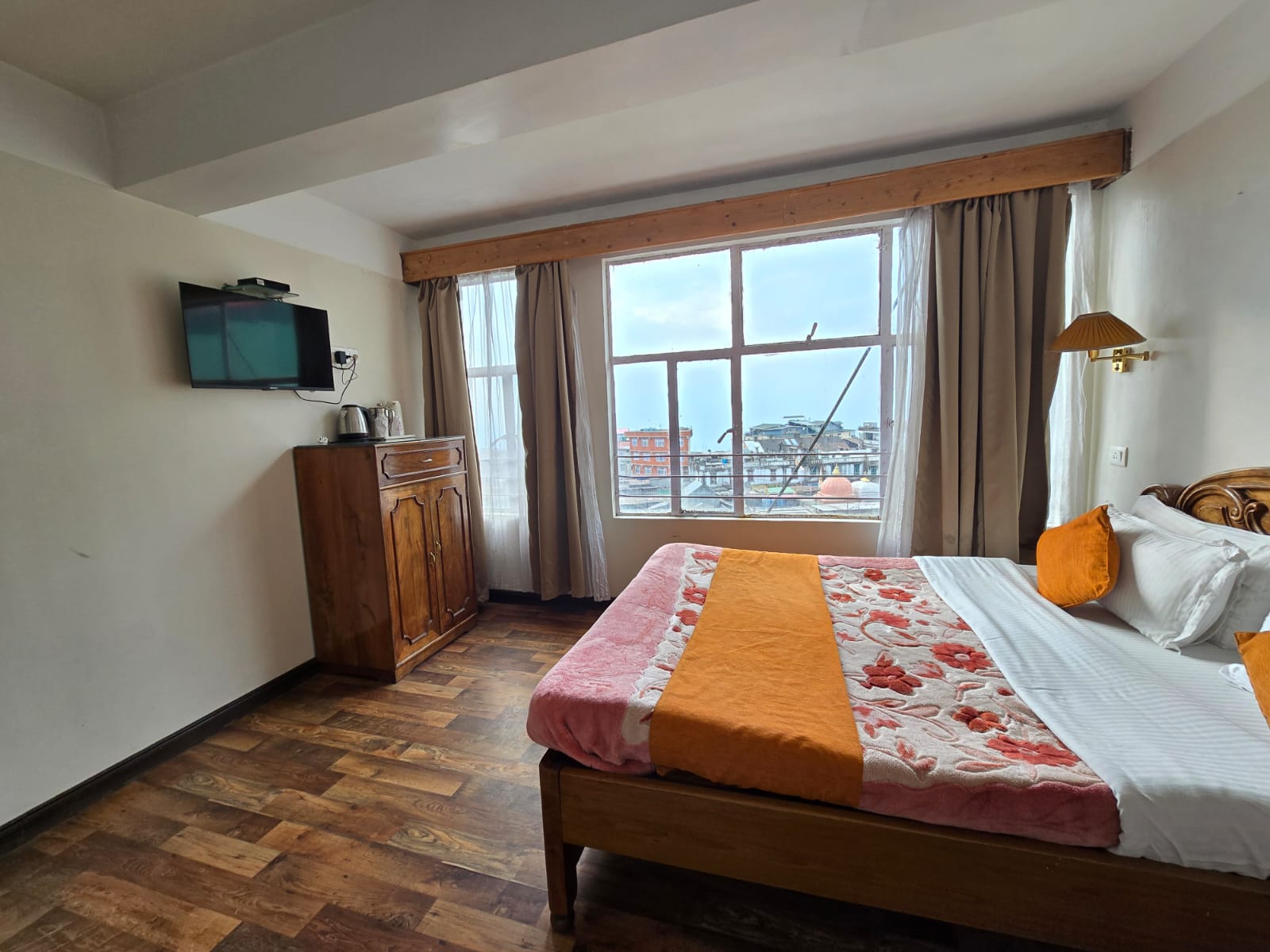 Hotel North Star Near Mall Road - Tap to explore photos