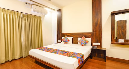 FabHotel Royal Wood Premier - Nr. Domlur Room Type - Deluxe Room FabHotel Royal Wood Premier - Nr. Domlur Room Type - Deluxe Room