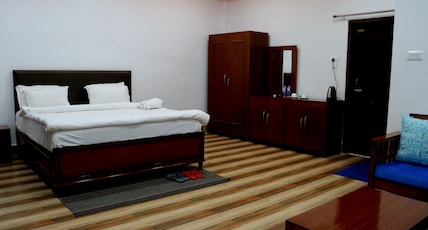 Sangri Resort Room Type - Deluxe room