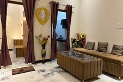 Raghav Vilas: Premium 2BHK Near Kashi Vishwanath