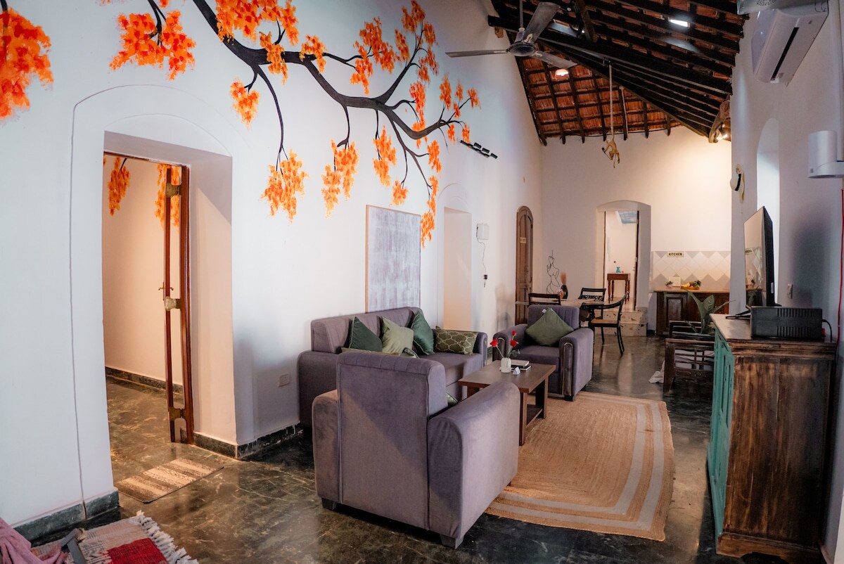 Orange roots - Tap to explore photos