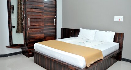 Srinivasa Lodge Room Type - Standard Non AC Room