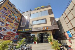 Hotel JRJ