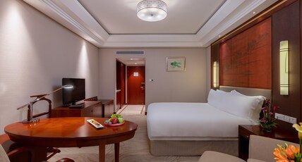 SOFITEL HANGZHOU WESTLAKE Room Type - SUPERIOR ROOM, One King-Size Bed
