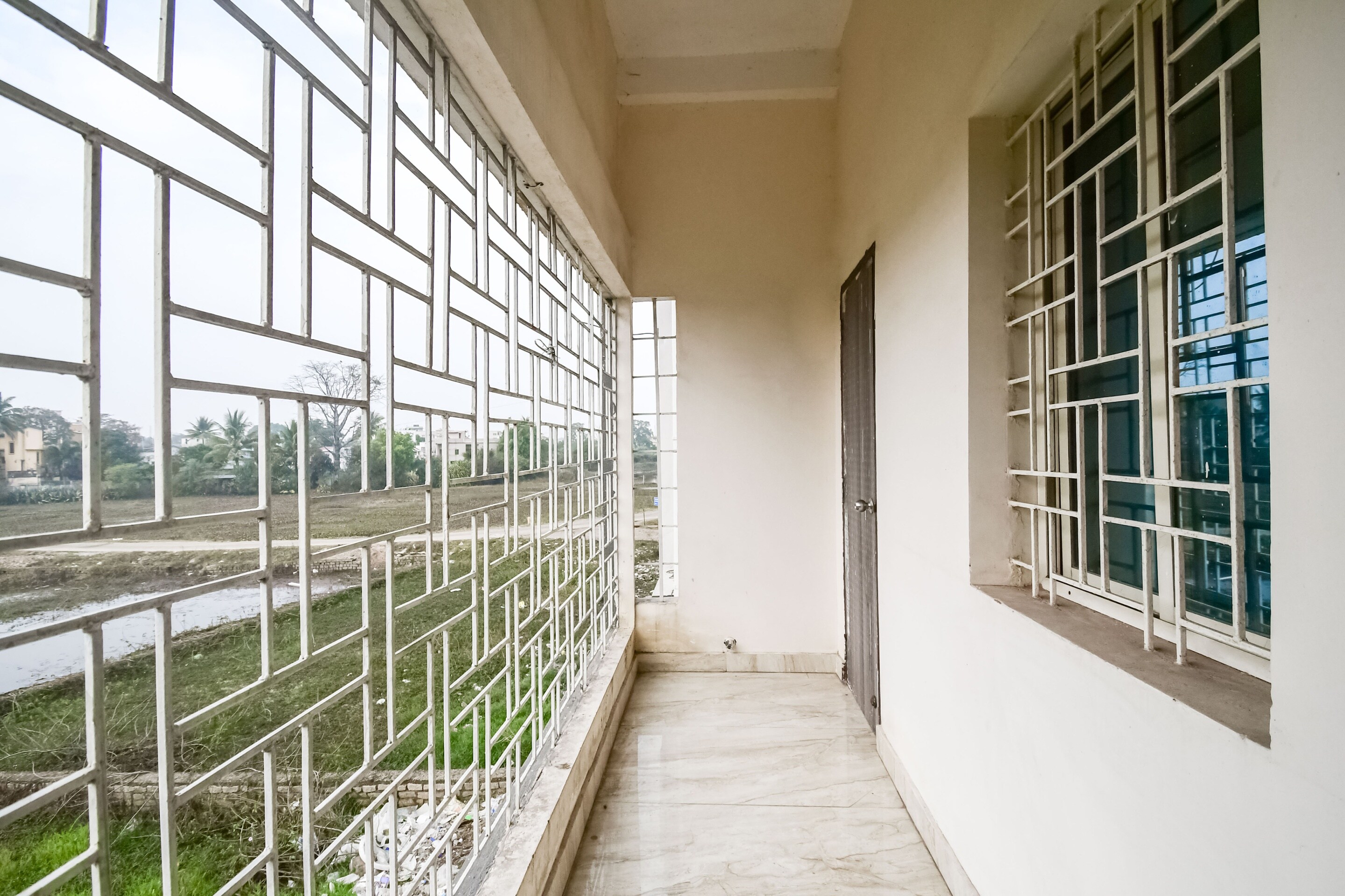 Flagship Hotel Luxury Inn - Tap to explore photos