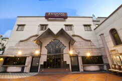 Rajhans Hotel
