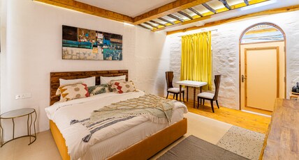 Light of Landour Room Type - Scottish Courtyard Cottage Light of Landour Room Type - Scottish Courtyard Cottage