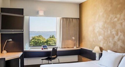 ibis Rotorua Room Type - Lake View Twin - 2 Double Beds ibis Rotorua Room Type - Lake View Twin - 2 Double Beds
