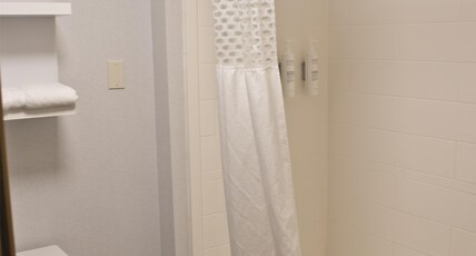 Hampton Inn & Suites by Hilton Denver-Speer Boulevard Room Type - 1RMSUITE KING NON-SMOKING