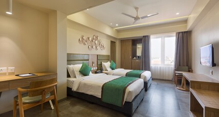 Floressa Randa Business Hotel Room Type - Superior Room
