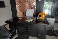 Address of Hotel Rayna Inn
