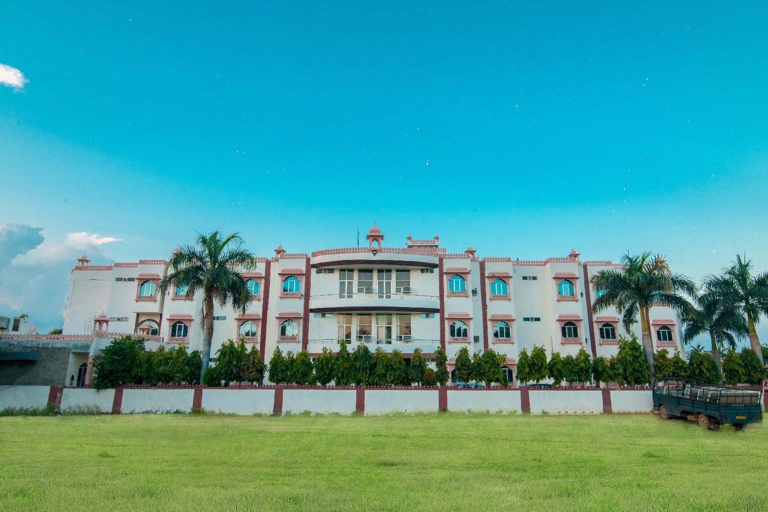 Siddhi Vinayak Resort - Tap to explore photos