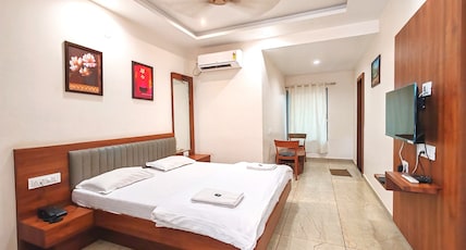 Hotel Meera Regency Room Type - Ac Standard Room