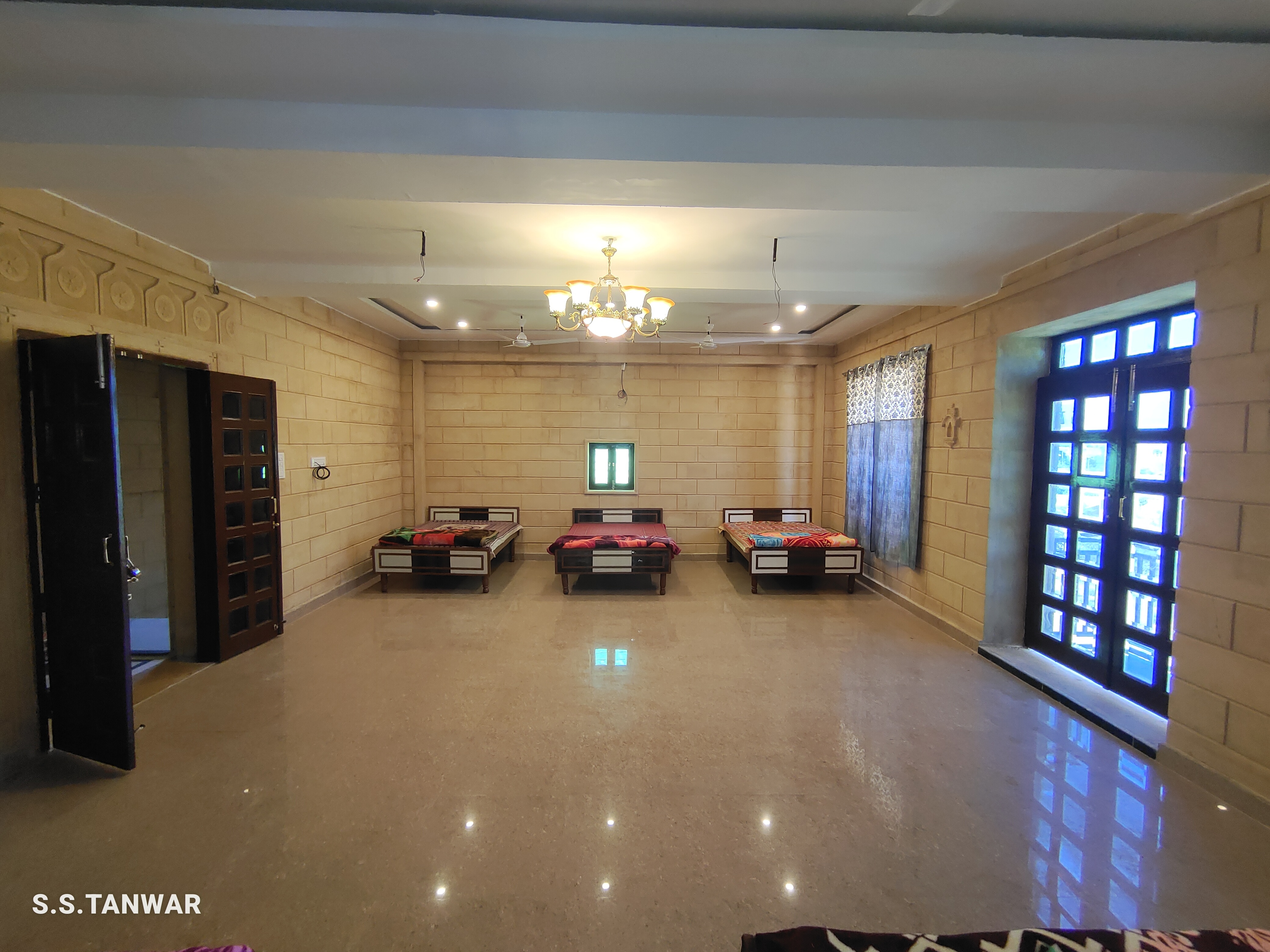 Main gallery