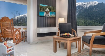 Paristaan Luxury Room Type - Family Room