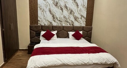 Hotel Govindam Room Type - Delux double bed