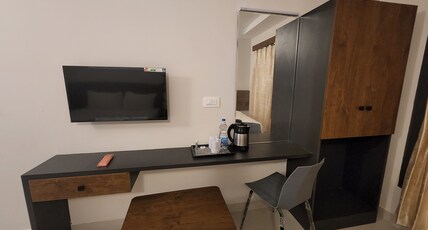 Hotel Park Raama Room Type - Standard AC Room