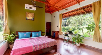 Nature Hills Room Type - Rose Riverside Cottage