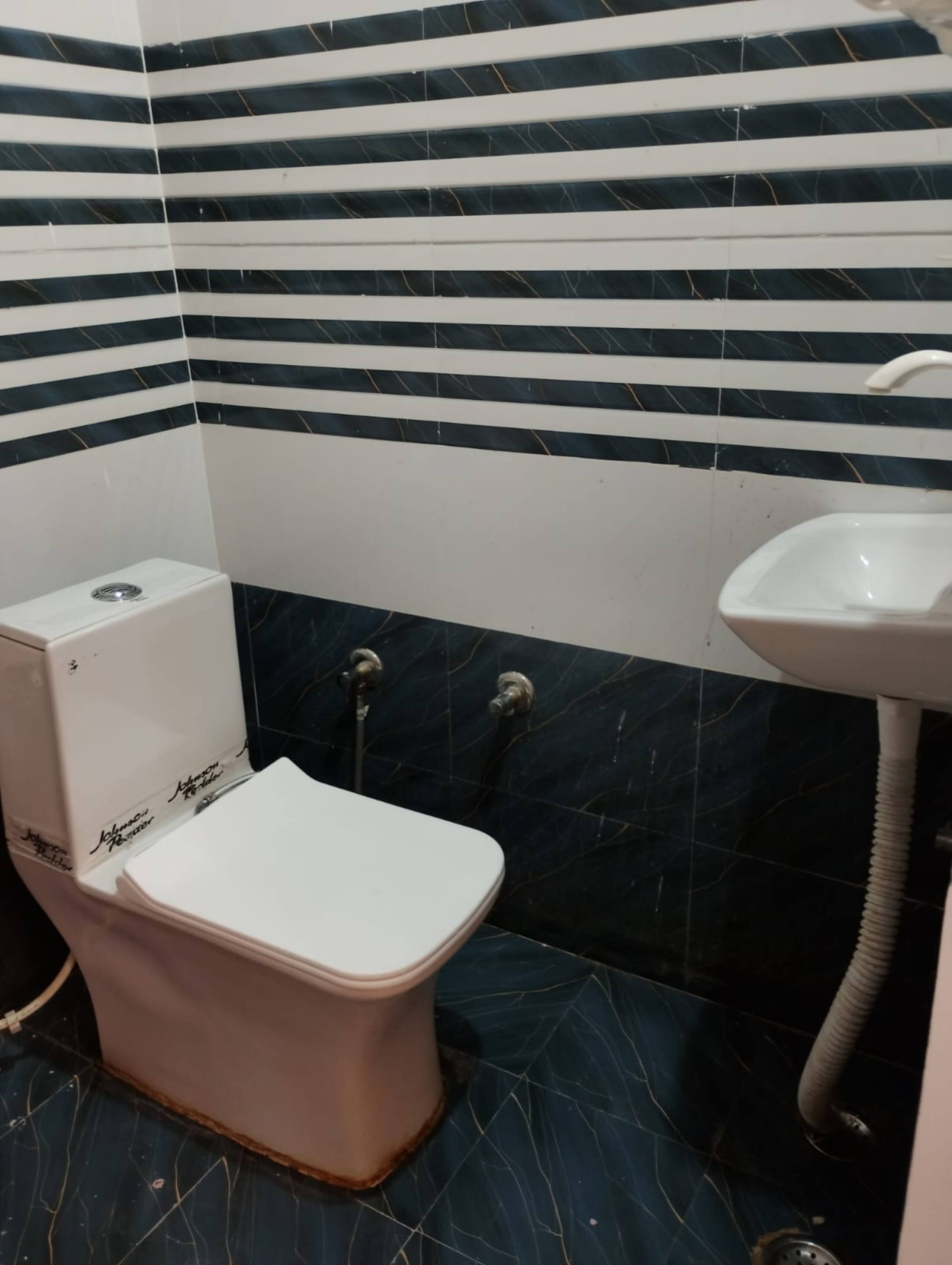 Shivmurti Homestay - Tap to explore photos
