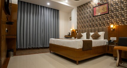 Hotel Bharat Niwas Room Type - Super Deluxe Ac Room