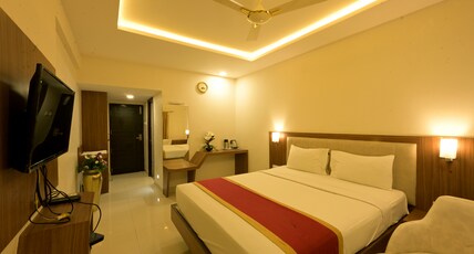 Alcott Hotel & Resorts Room Type - Executive AC Room