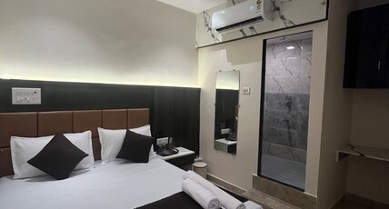 Hotel Powai Palace Room Type - Deluxe Double Room