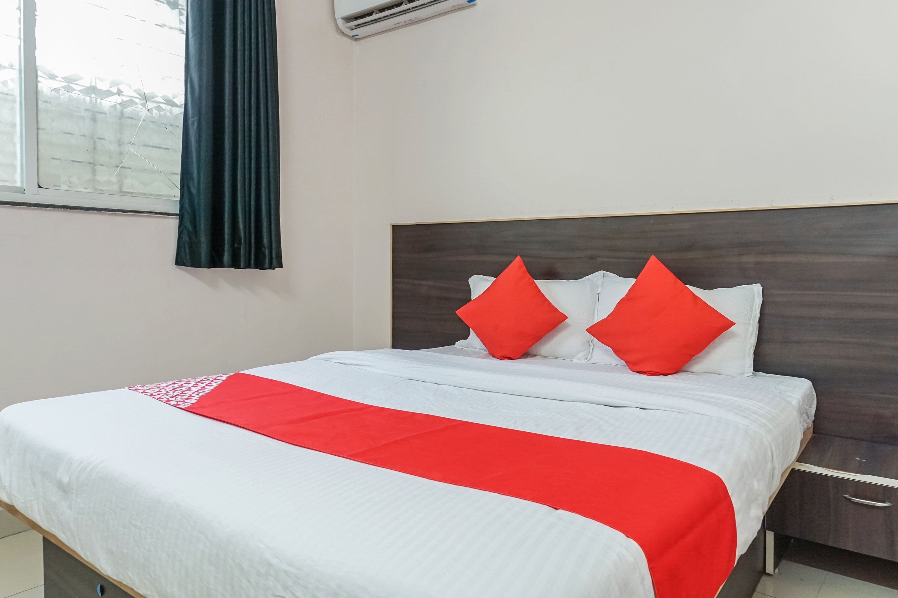 Hotel O Swagat Lodging - Tap to explore photos