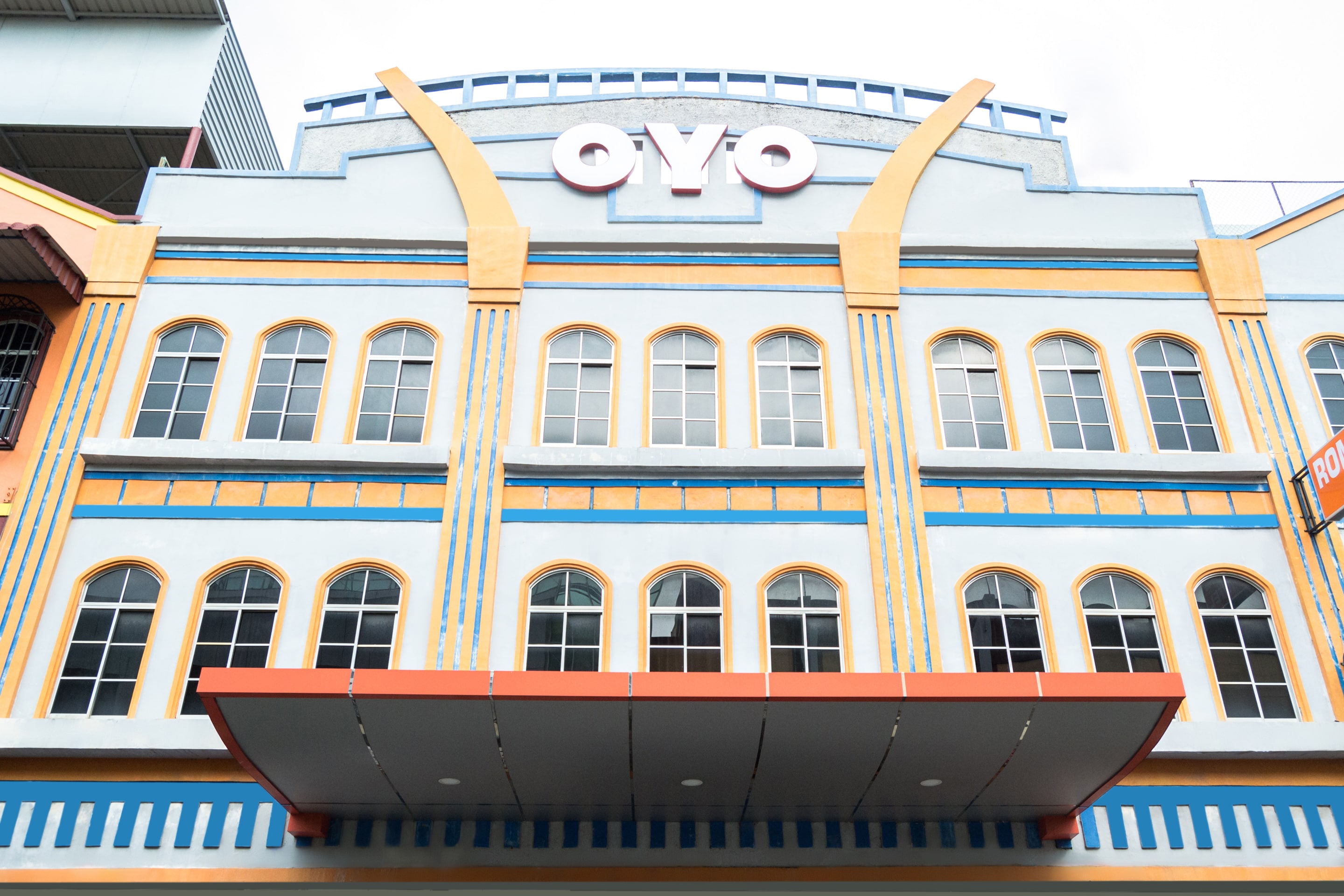 Capital O 664 Romance Hotel - Tap to explore photos