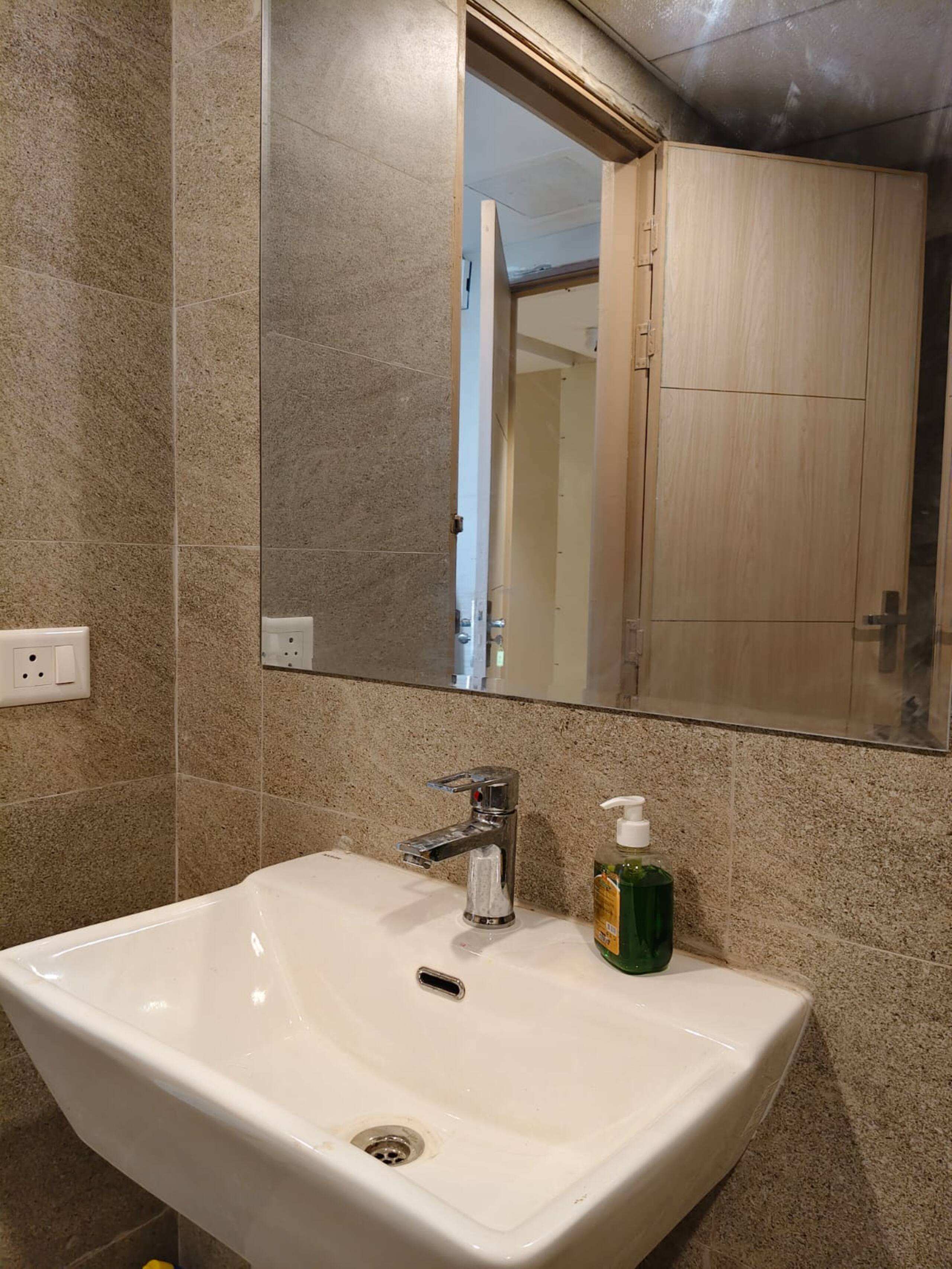 Stay Befikr | Studio Apartment at Omaxe Itc - Tap to explore photos