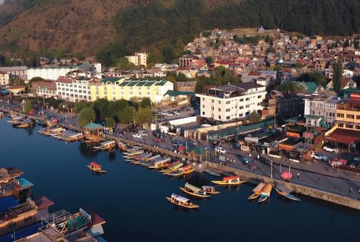 The Vintage Srinagar at Dal Lake