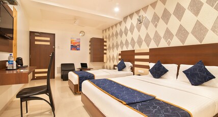 Hotel Sheetal Plaza Room Type - Super Deluxe Room