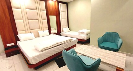 SHIVAM RESORT Room Type - Family room Triple Bed & couple Bathtub & Balcony Sea View
