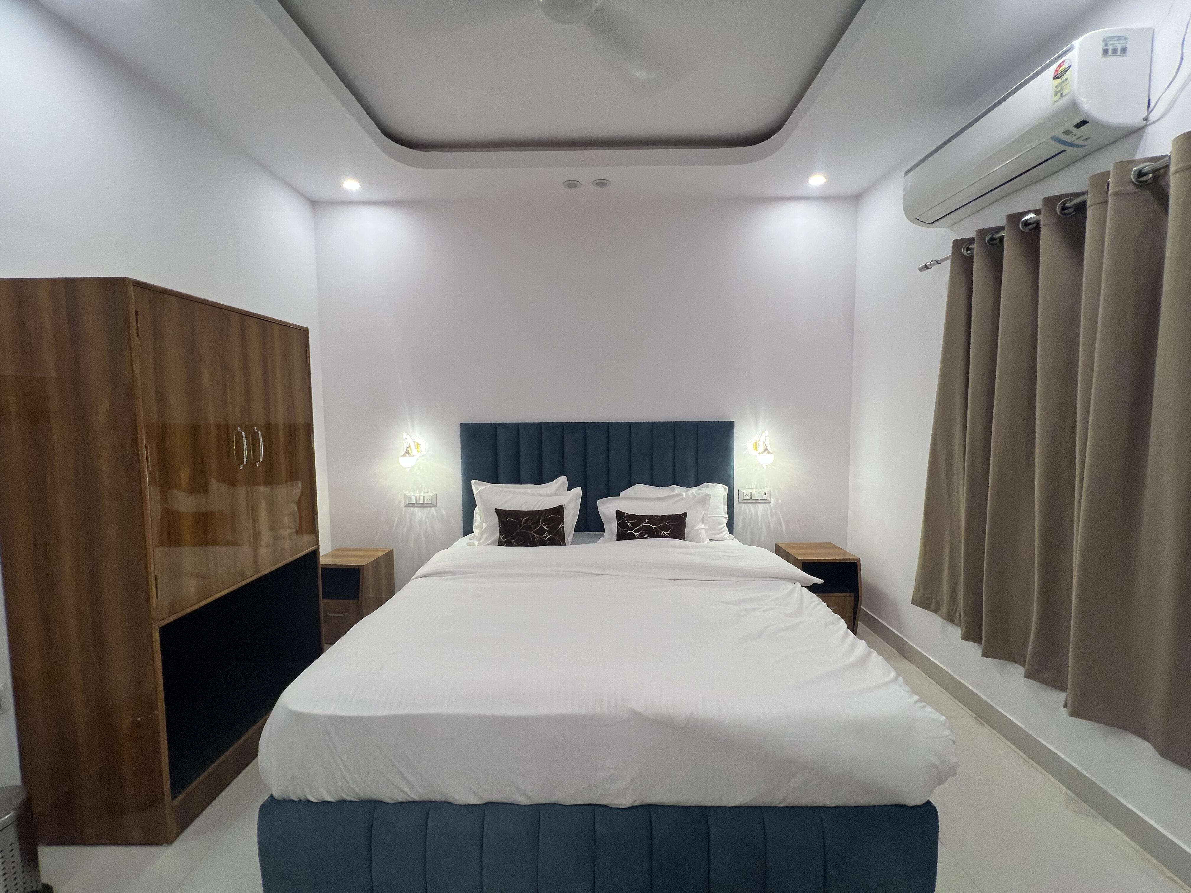 TRPOTELS Dream Inn Khajuraho - Tap to explore photos