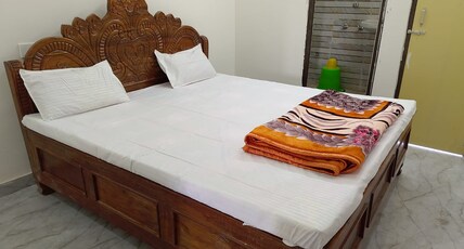 Shivay palace Room Type - Deluxe Room
