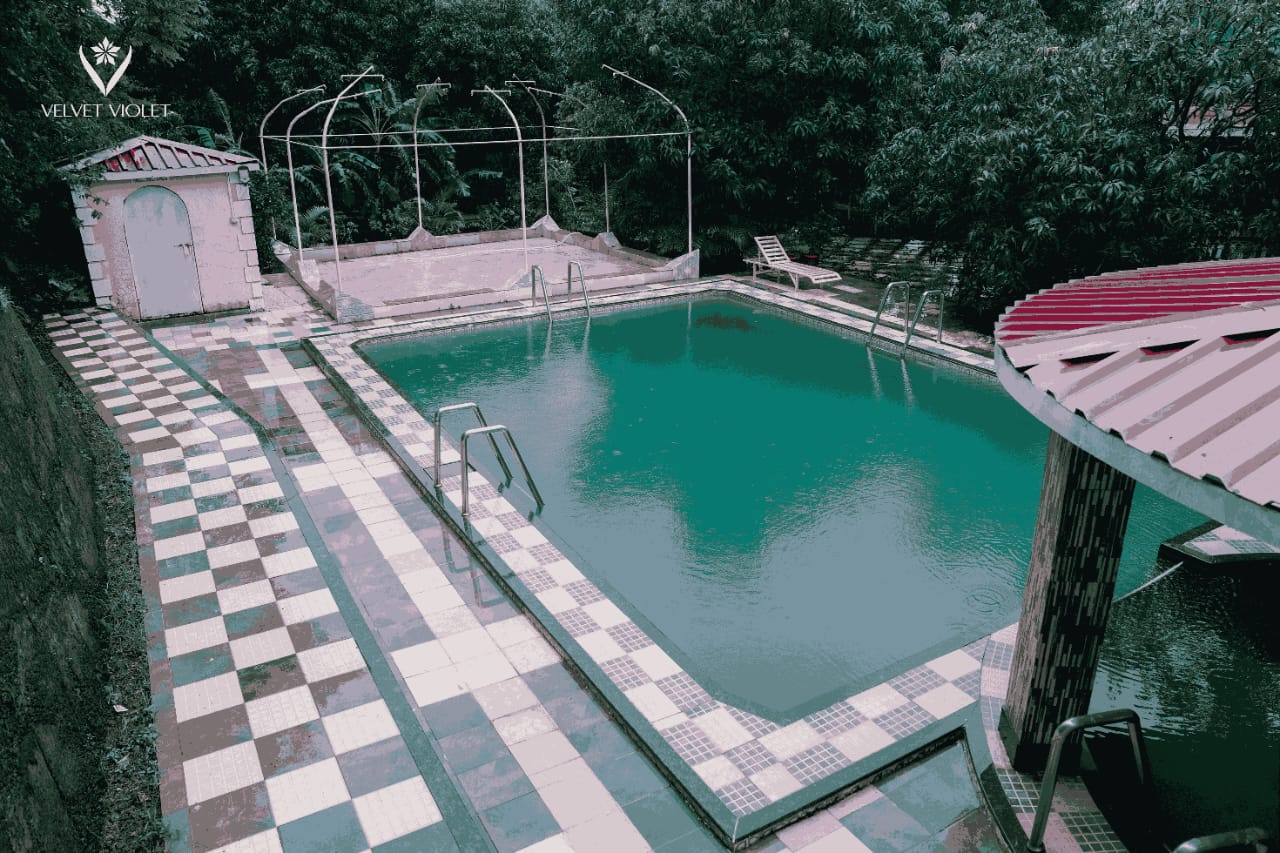 Giriraj Garden Cottages - Tap to explore photos