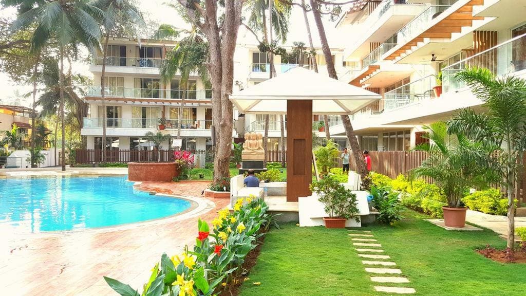 Aarju Luxurious Wave - Tap to explore photos