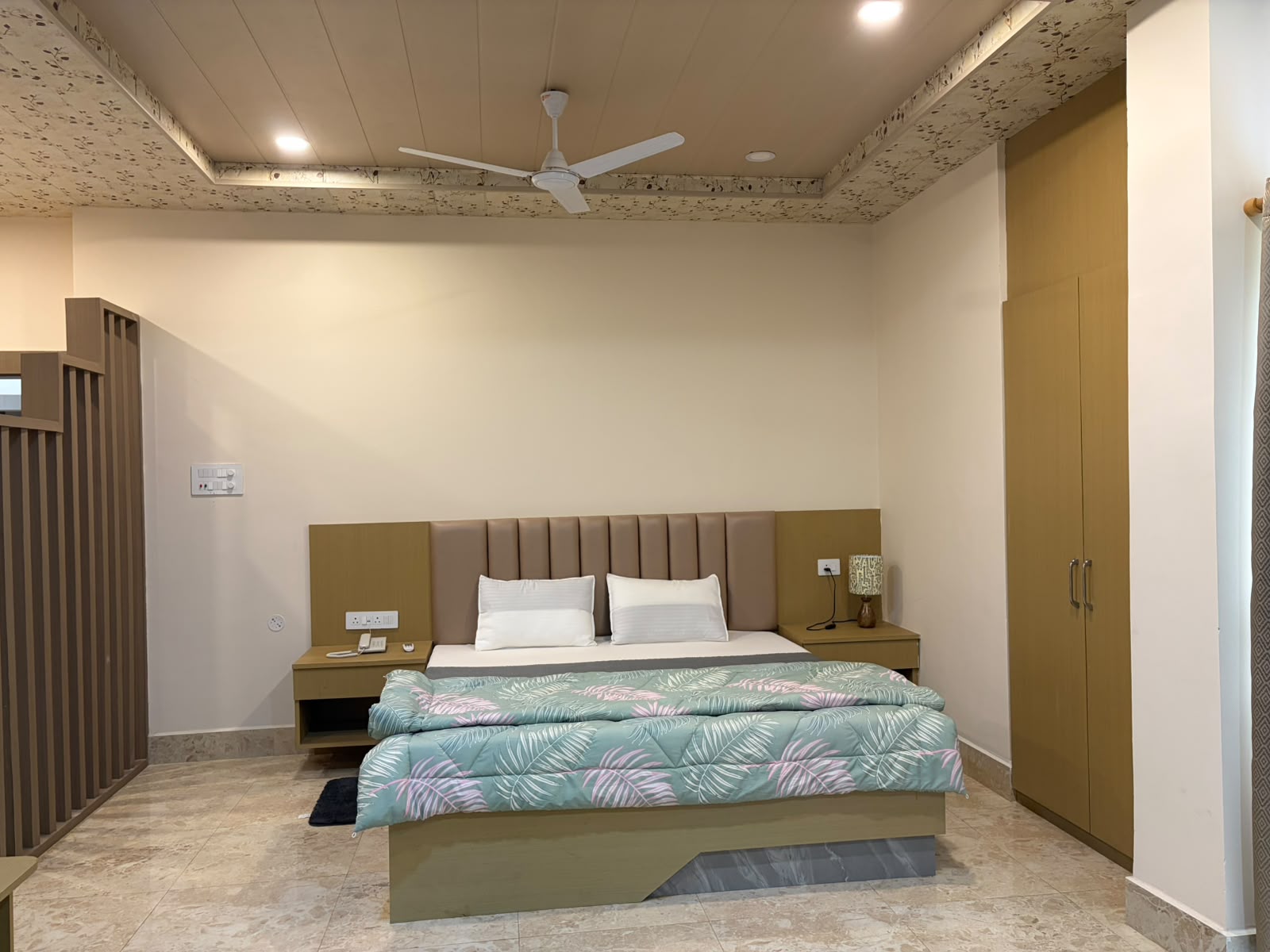 HOTEL MIRANA BOUTIQUE - Tap to explore photos