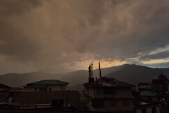 Address of Hotel Kanchanjunga Inn