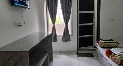 Hotel Virat Palace Room Type - R.N - 104 ( 3 Bed )