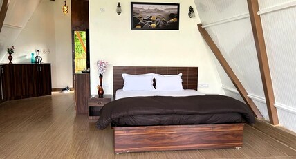 Trikaya Retreat Room Type - Bliss Villa Deluxe Room with Mountain View Trikaya Retreat Room Type - Bliss Villa Deluxe Room with Mountain View