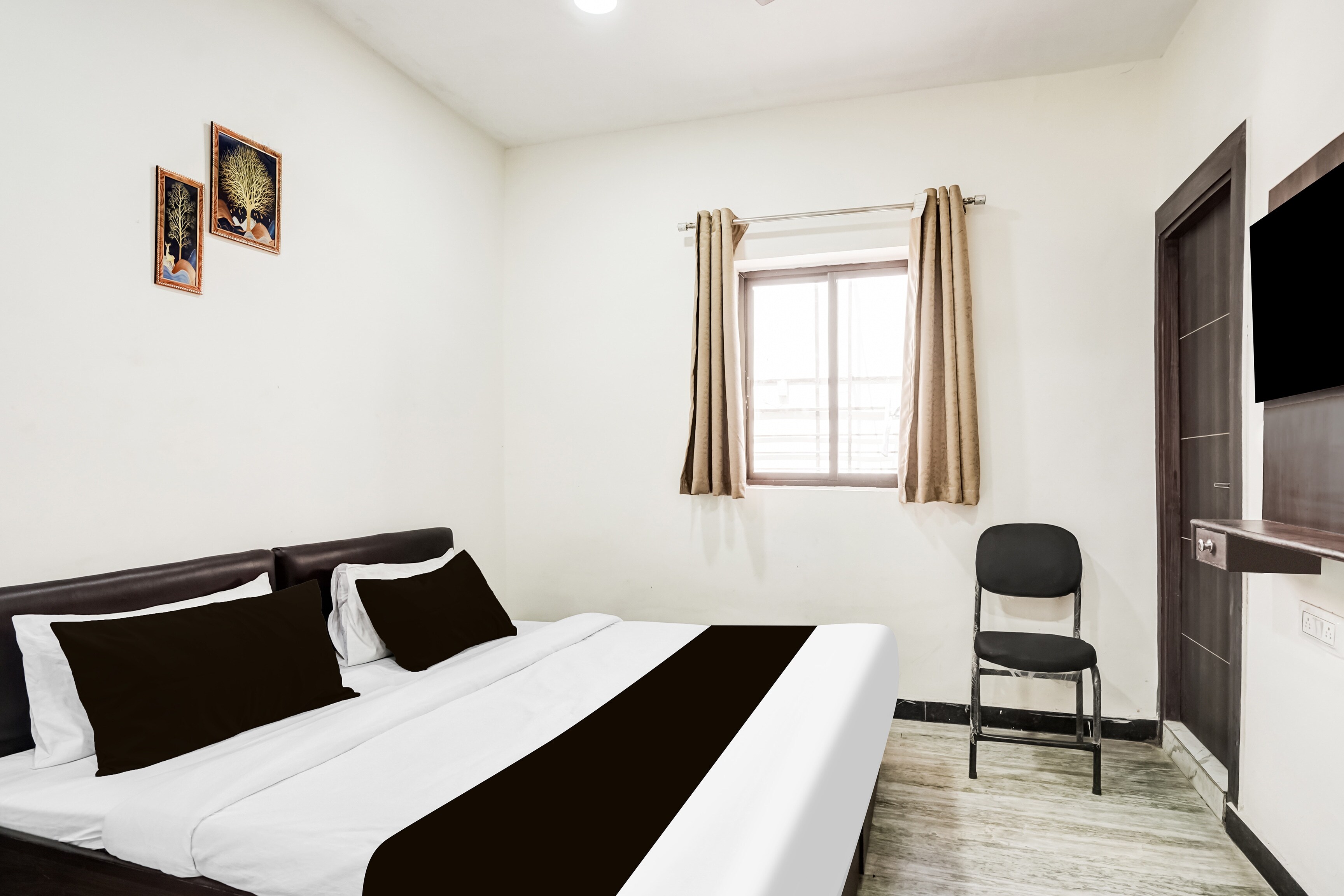 Hotel O Tridev Agra - Tap to explore photos