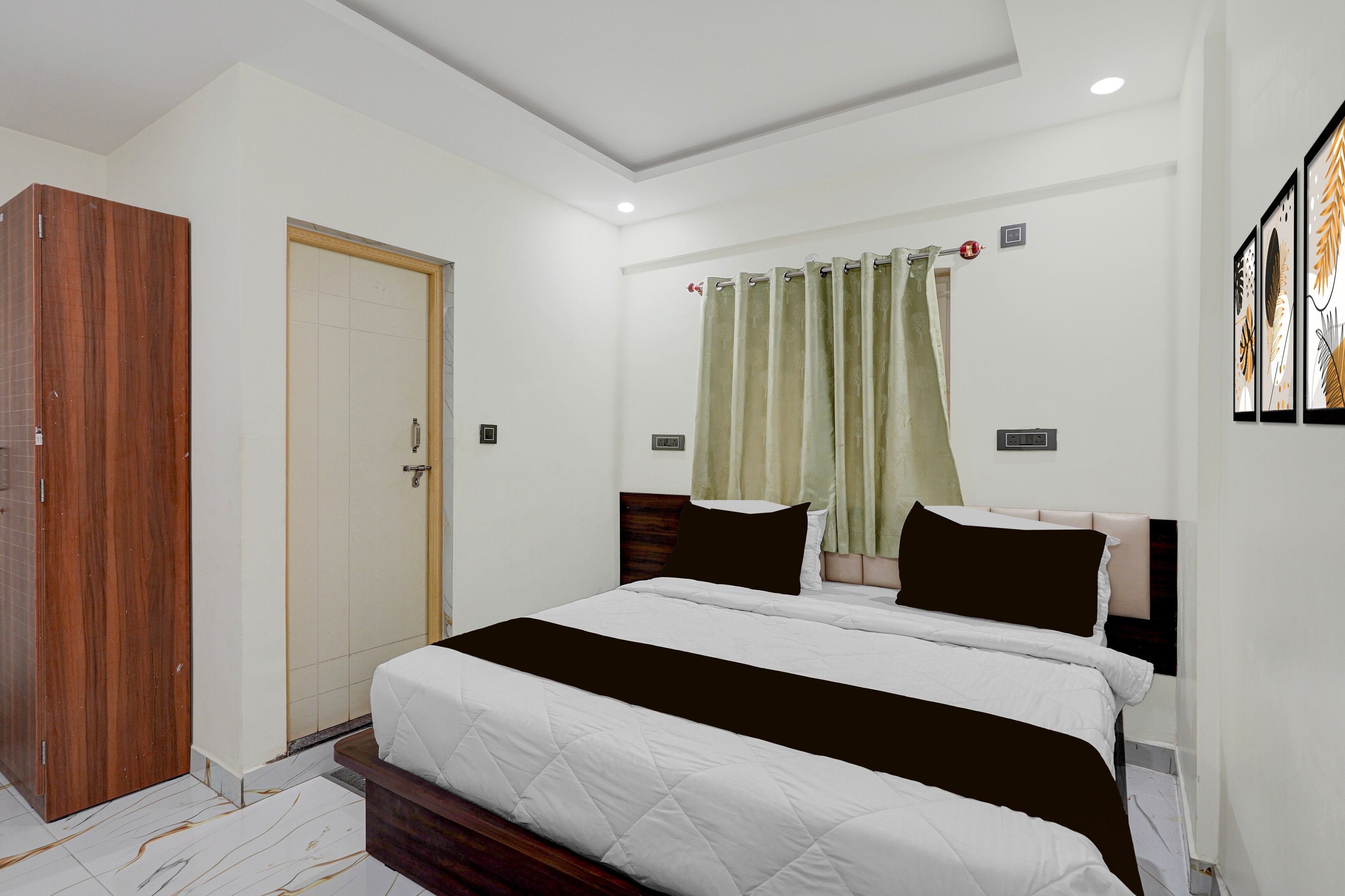 Townhouse Chinnappanahalli Lakeview Bangalore Formerly Rest O - Tap to explore photos
